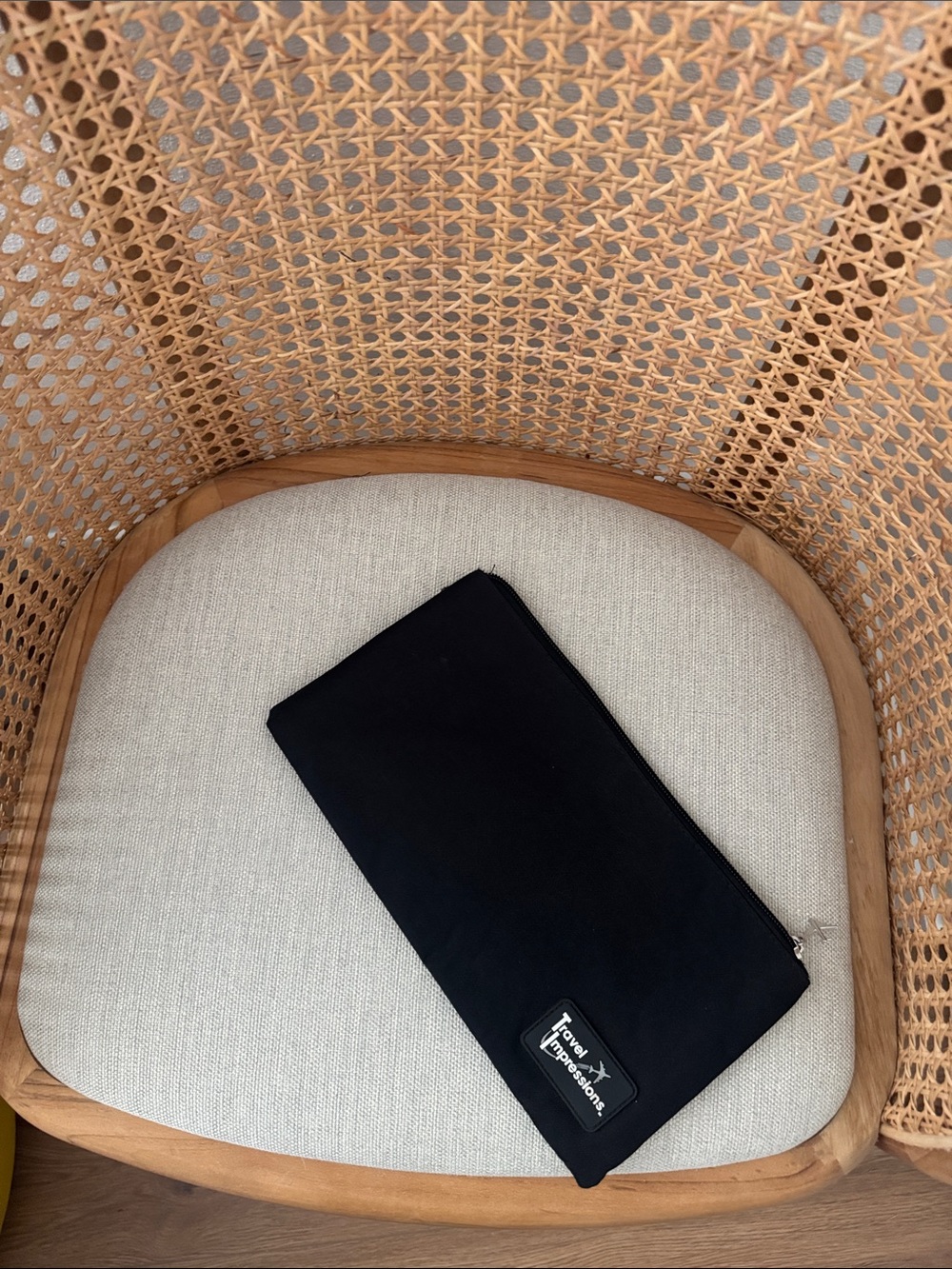 Impressions Black Travel Toiletry & Accessory Pouch 😊